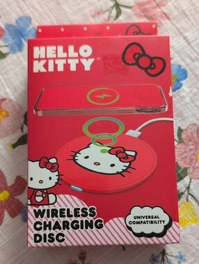 Hello Kitty Wireless Charging Pad